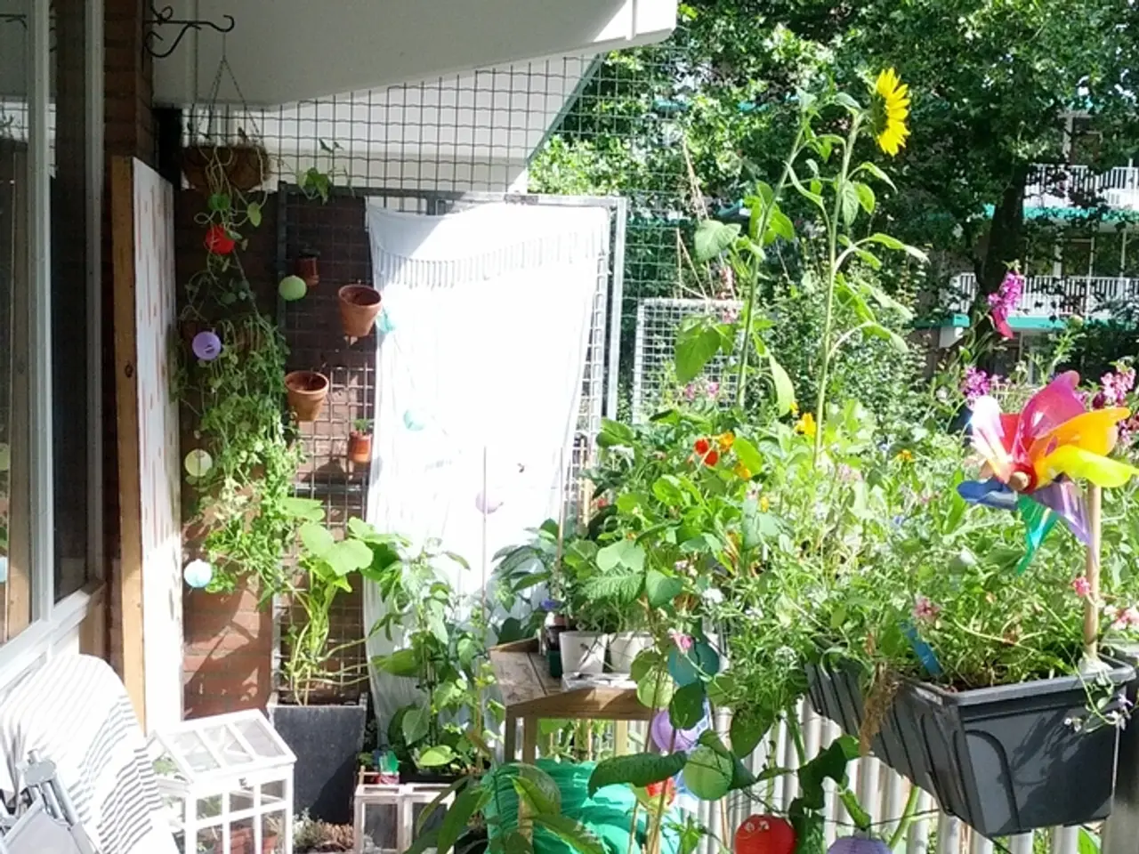 A Peaceful Swedish Abode Belonging to Emelie, Accentuated with Shades of Green