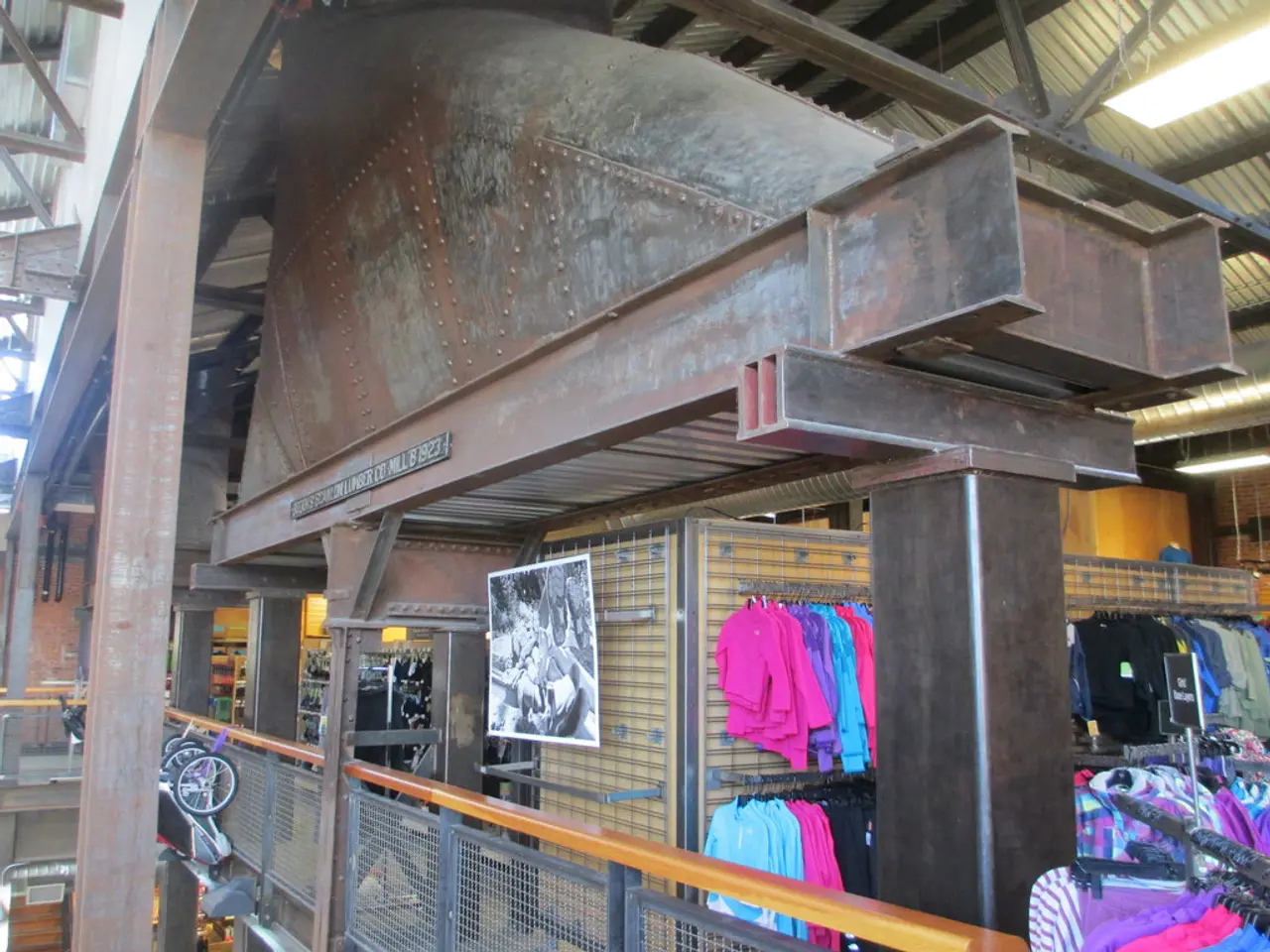 Scene particulars disclosed for Decker sisters' crime location; father Travis continues as lone...