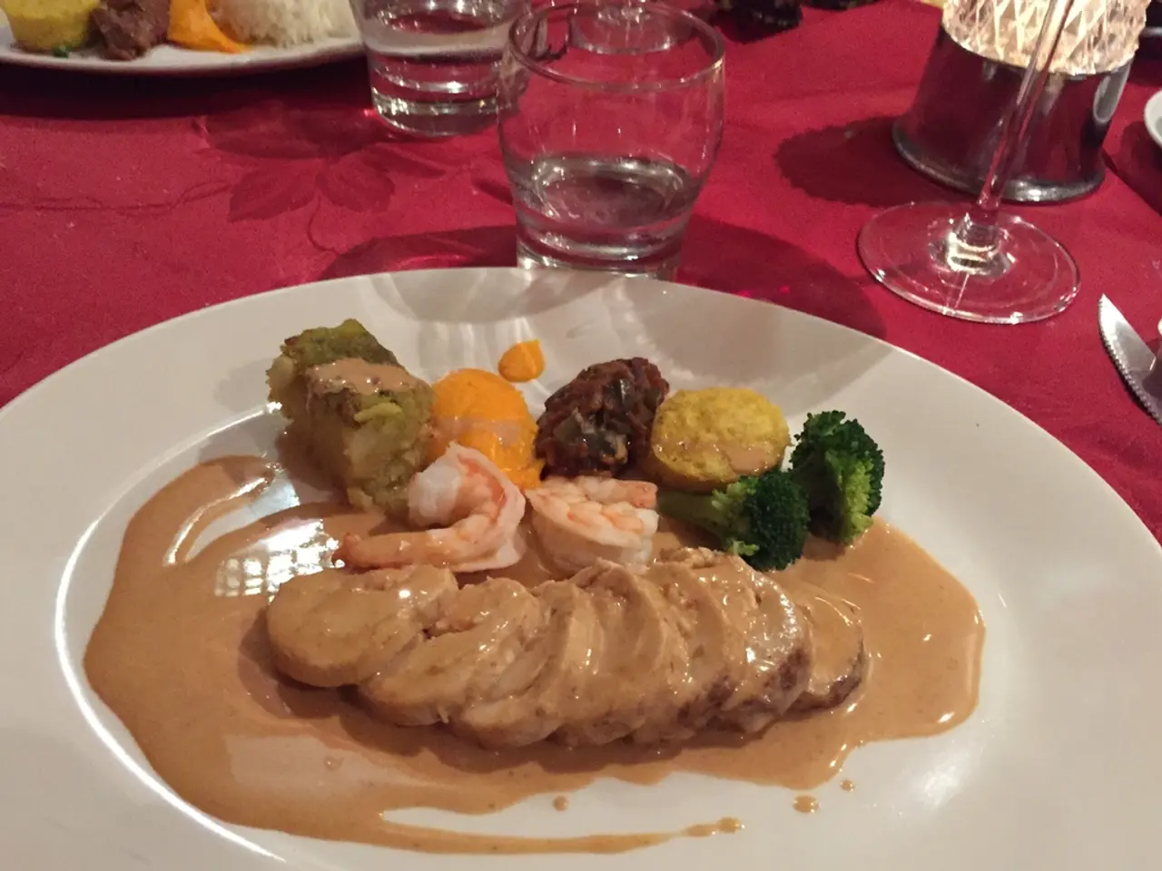 Revamp your mid-autumn dining experience effortlessly: Martha Stewart shares vibrant, accessible...