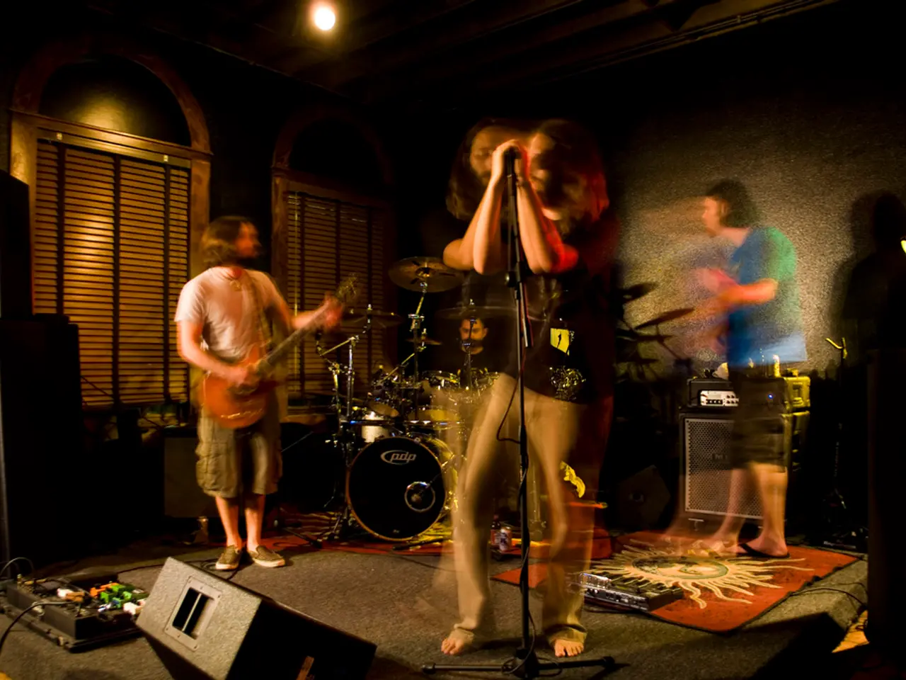 Japanese Listening Bar Culture Arrives in Barcelona at Jaç Hi-Fi Café