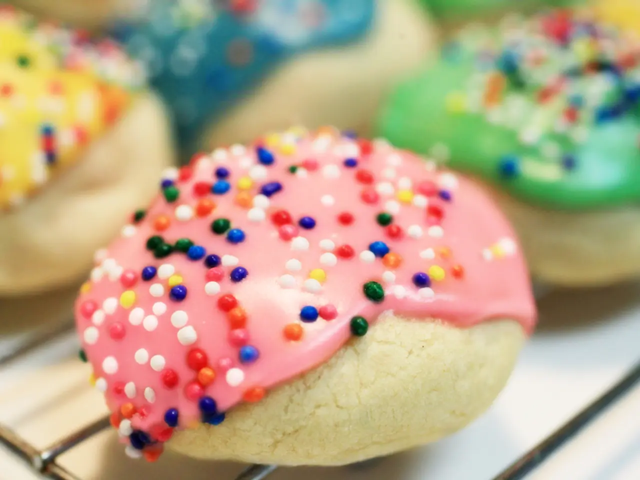 Food Color Preference of American Consumers Examined