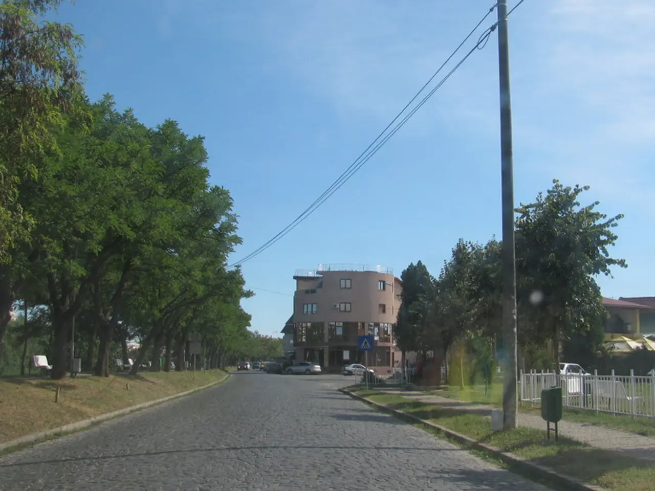 Silent Journey Across Wilderness: the Lucid Gravity X idea