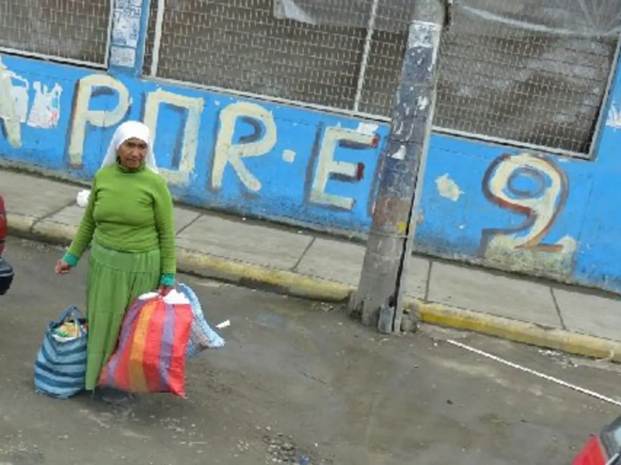 Armed Victim of Robbery Apprehends Perpetrator, Later Arrested