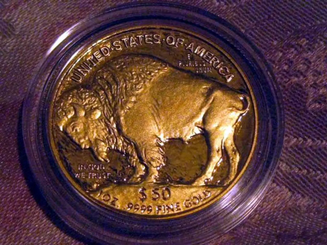 Gold Surpasses $3,200 Milestone for the First Time in History