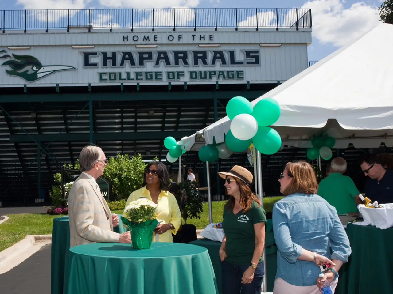 High School Students Have a Gala with a Gambling Ambiance Prior to Their Spring Break