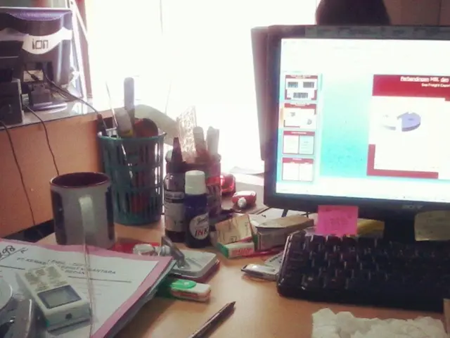 Review of the Dell S3225QC, a 32-inch 4K QD-OLED Monitor, showcasing its impressive gaming...