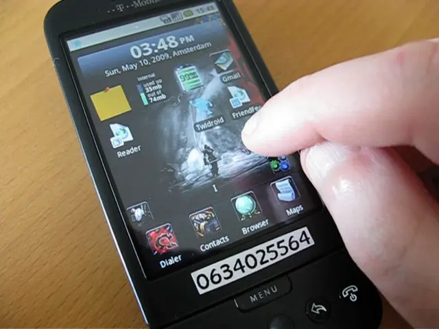 "Three-year absence from smartphone use has significantly reshaped my digital rapport"