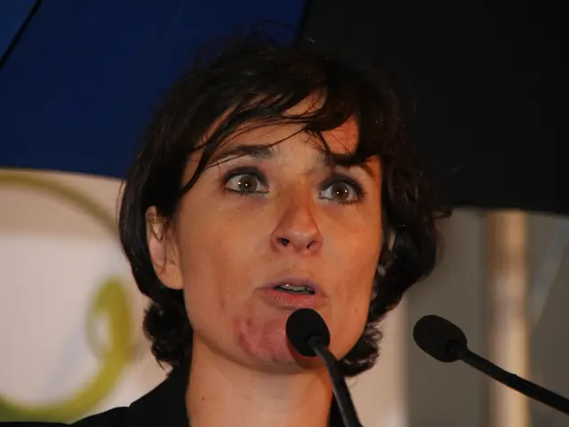 Kirsten Dunst Clarifies Pronunciation of Her Name, Asserting That Many Misinterpret it Incorrectly