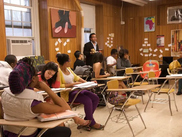 Redefining Education: Adapting the Learning Approach of ChatGPT for Schools and Studying