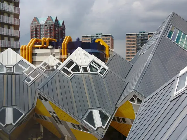 Cloud cover dominates Toledo's weather forecast for Monday (25), with chances of local storms...