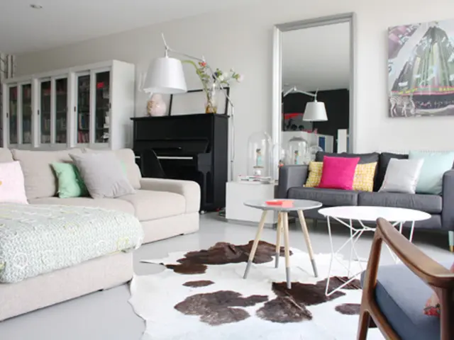 Live Performance showcasing warmth, humor, and thrilling electric guitar tunes, headlined by Frank...