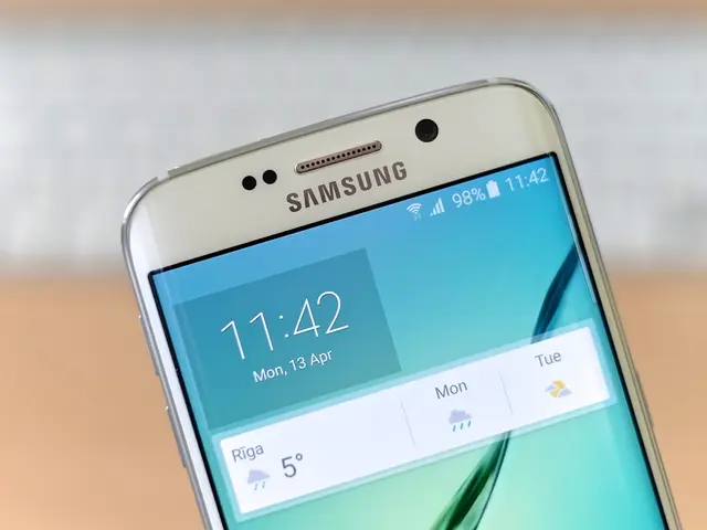 Culprit suspected of smartphone theft apprehended via video recording evidence