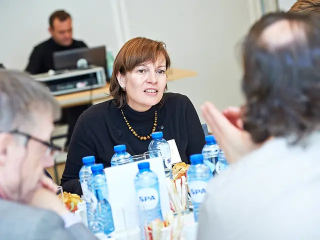 Wearables are repeatedly being discarded or taken off, a recurring trend.