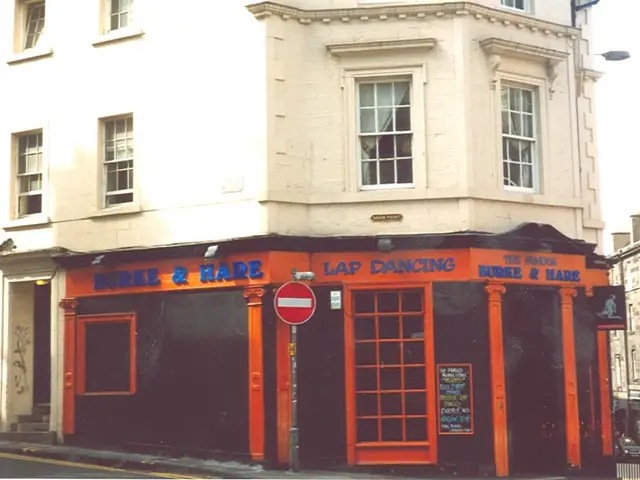 Easy Access for Burglars: Skewed Terrace Door