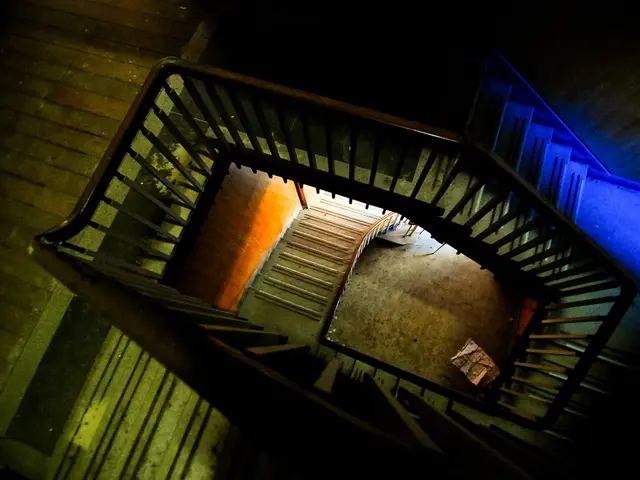 experienceof stepchildren being affected by the separation of their parents' new partners.