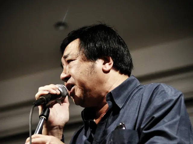 Italian-bound Duo: Erke Esmahan and RaiM Embark on Journey