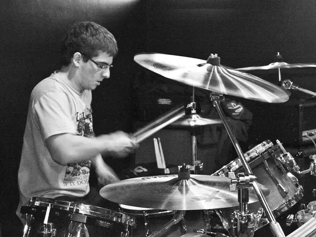 Incidence of Tuberculous Bladder Infection and Lung Tuberculosis in a 60-year-old Smoker: A...