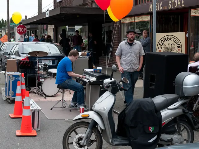 Live performances advance to the finale - Experience live music by "Sabinett" in Hünfeld on...