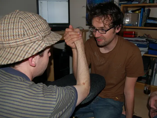 Assailant tries to attack a young female near her home