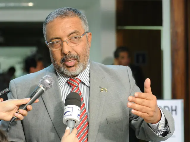 Actor Naresh Gosain's video is deceptively circulated, misrepresenting it as an authentic courtroom...