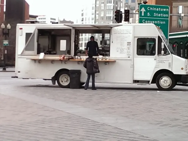 Ammerndorf's Hauptstraße stop is abandoned at lines 113 and 114