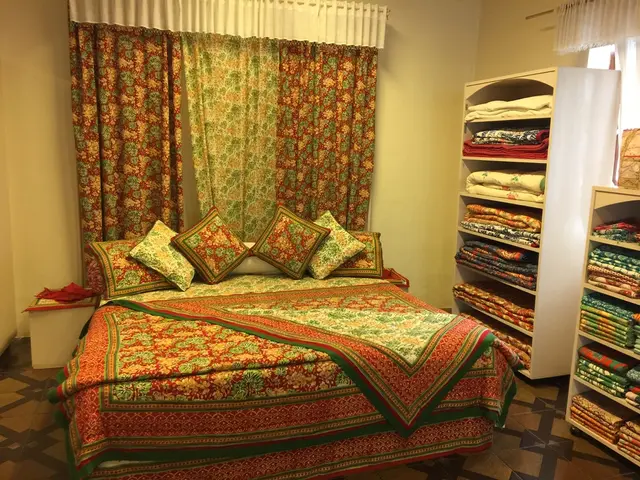 Luxury Bedding Battle: Boll & Branch vs Cozy Earth - Find Your Perfect Rest Solution