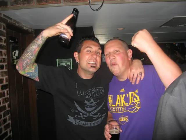 Trade Union's Proposed Mediation Initiative Taken Seriously by Oettinger