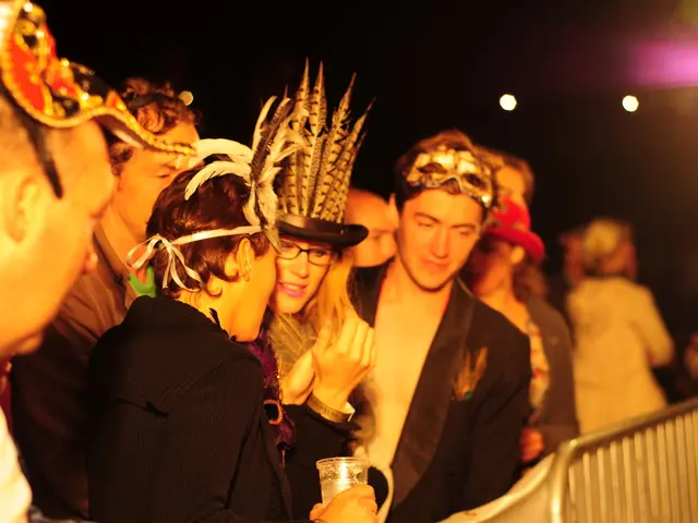 Top-Recommended LED Light Therapy Face Masks and Beauty Devices, Endorsed by Celebrity Skin...