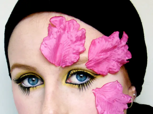 Enhance your eye make-up with vibrant liners for a splash of color.