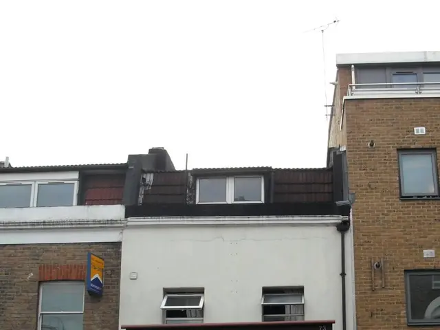 Suspect in house break-in at large; seeking eyewitnesses