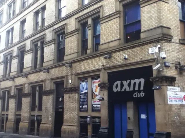 "A new establishment named 'Brocanterie' has been launched in Rathausstraße"