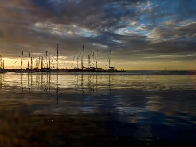 Organizing air-cushioned boat transportation due to the shutdown of ice crossings in Yakutsk
