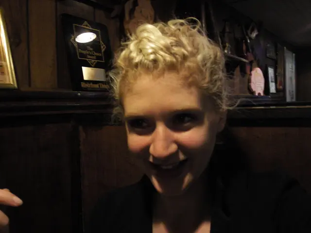 Sabrina Carpenter implies that individuals with controversial opinions about the artwork "Man's...