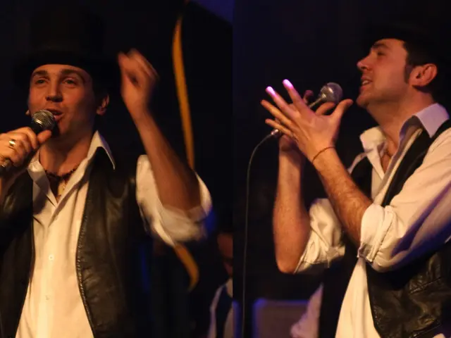 Abhijeet Bhattacharya discusses his collaborations on songs with Shah Rukh Khan