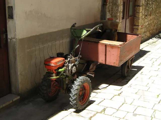 Choosing Between Auto and Manual Motorhome Operation: Which Option Has the Edge?