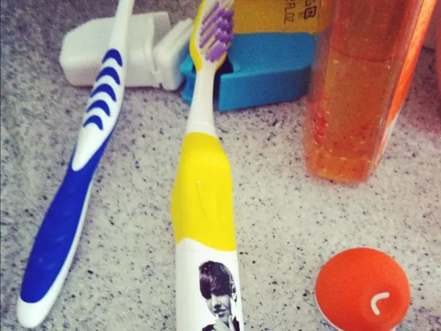 Entire Family Adopts SURI Toothbrush: Discover the Convincing Reasons You'll Follow Suit in...