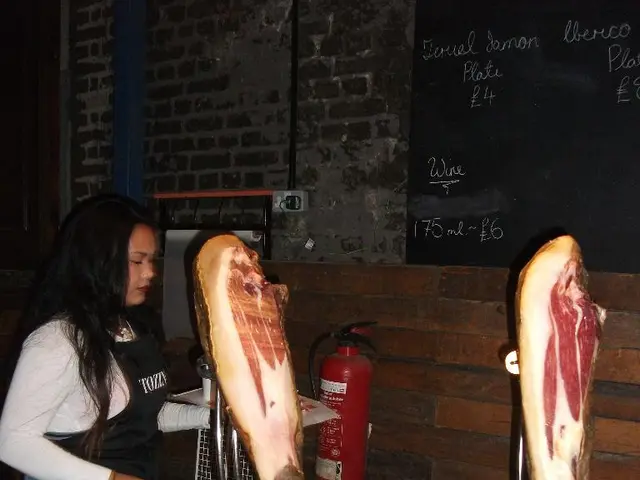Woman exhibits hostile behavior at central train station