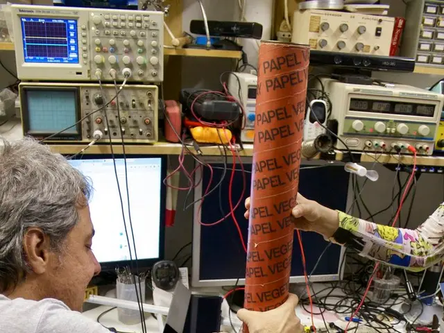 Brain scan reveals how amputees maintain mental image of missing limbs