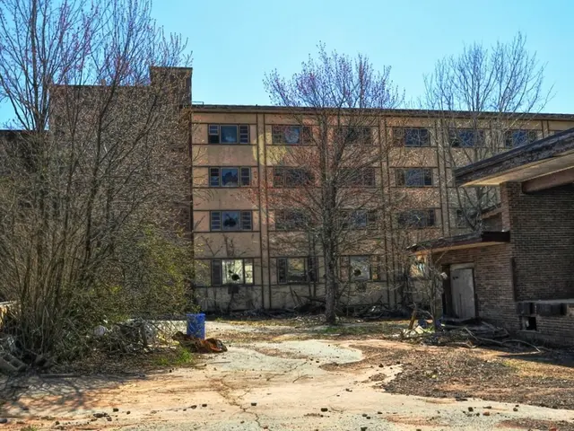 User satisfaction strategies in the event of system malfunctions