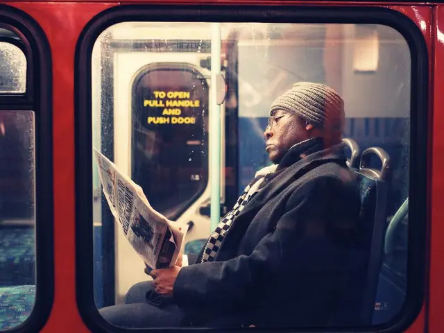 In 2025, sporting smart glasses equates one to resembling the Unabomber, yet this aesthetic concern...