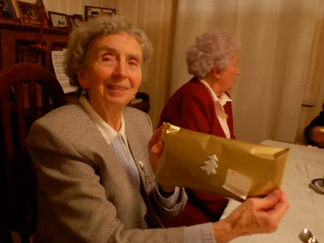 Angry customer encountered an unexpected explosion upon receiving extra gift in Vinted parcel,...