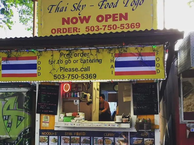 Asian-oriented Business Presents: 23 Gifts Perfect for Everyone, Even the Notorious Picky Friend