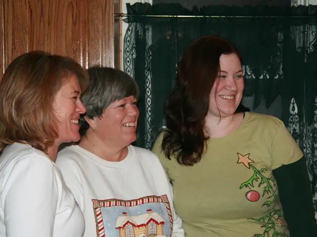 Mobility of throngs celebrates as three million cinema-attendees look on