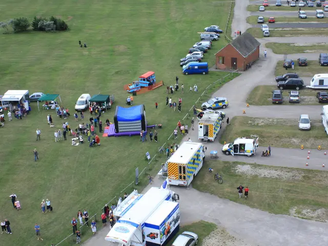 Life on the Move: Unveiling the Reality of Living and Working in a Campervan - Six Illustrative...