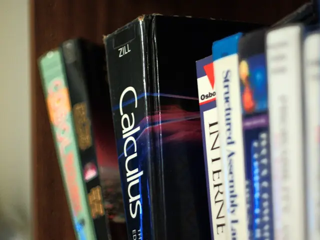 Arranging Bookcases for Motivation and Improved Efficiency