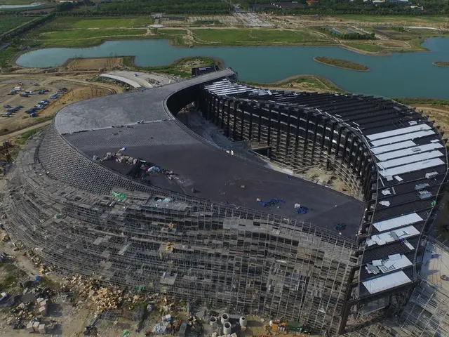 Actor from Breaking Bad apprehended following heated altercation in tranquil residential area