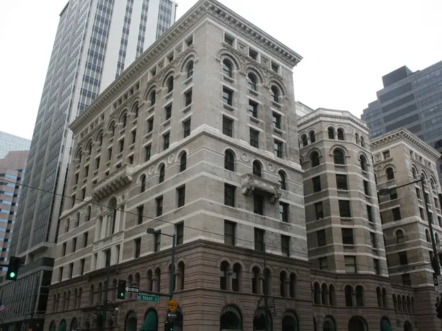 Cast your vote for the Bundestag elections at the polling station in Düsseldorf