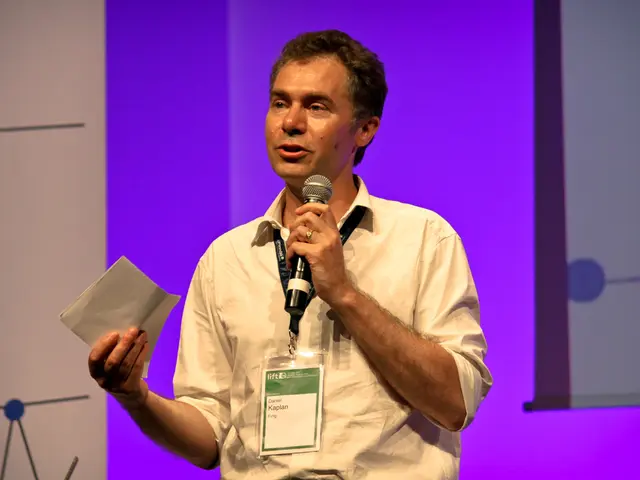 Democrats reveal Trump's purported birthday greeting to Epstein