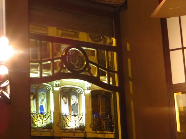 Restaurants in the area are contributing 5% of their earnings to Acalanes High School.