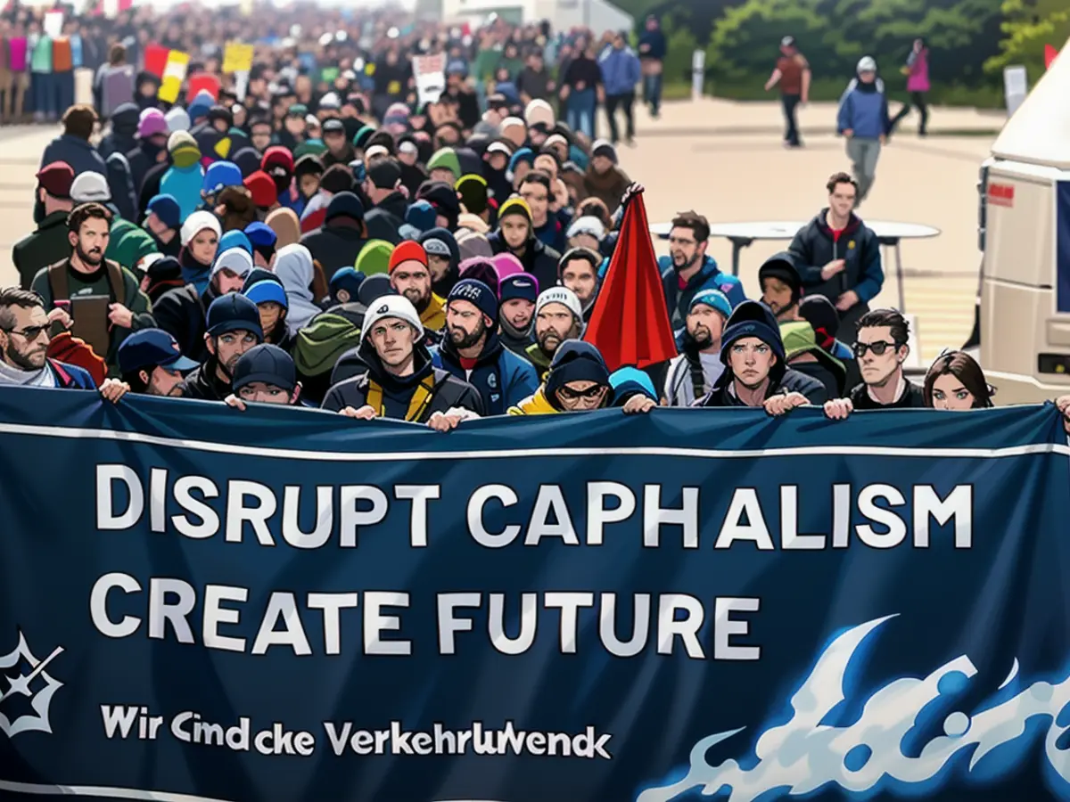 Numerous Tesla opponents wore masks at the start of their protest march